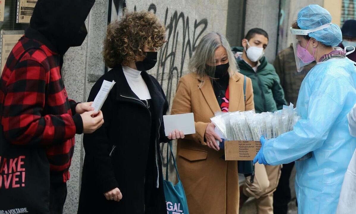 España suma 372.766 casos y 168 muertes tras el fin de semana de Nochevieja y la incidencia se dispara a 2.295